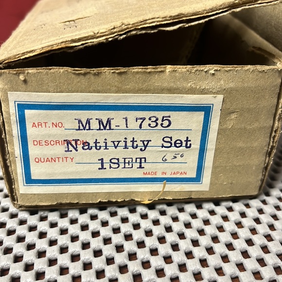 Nativity set - Picture 2 of 3